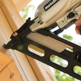 Metabo HPT NT65MA4M Finish Nailer with Air Duster, 15 Gauge, 1-1/4" to 2-1/2" Fastener Length